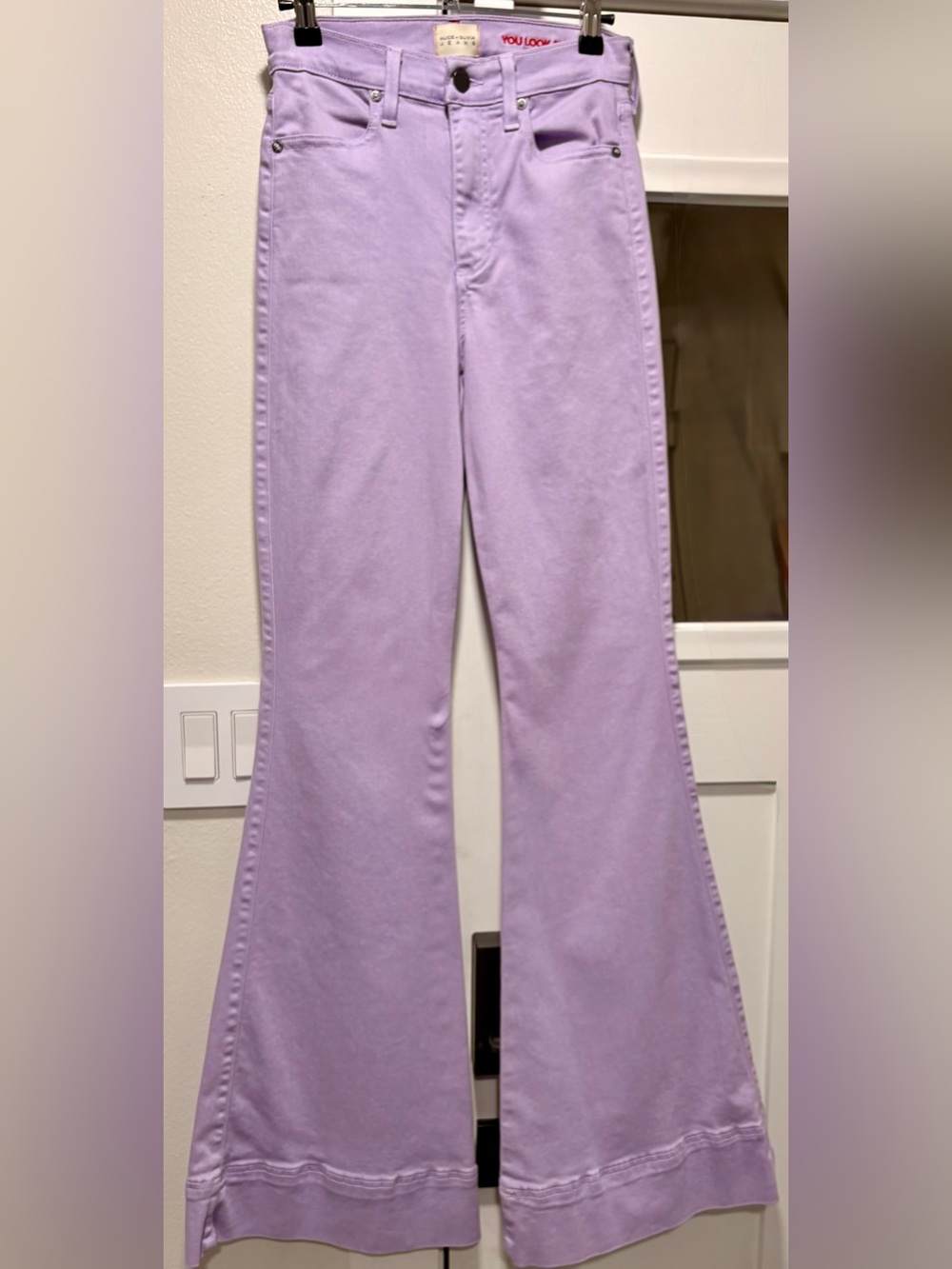 Alice + Olivia- Orchard/ Lilac Ultra High Rise Flare Jeans!! Size 26!